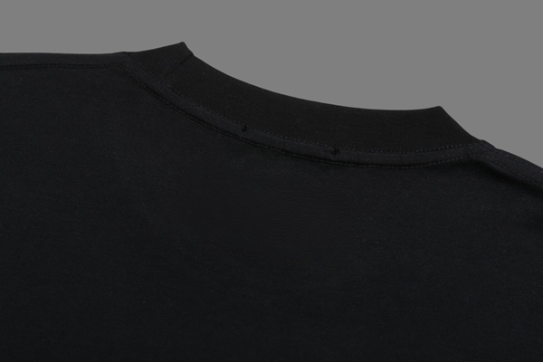 ブランドTシャツ着用イメージ